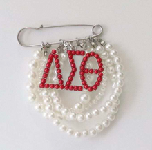Load image into Gallery viewer, Pearl DST Brooch
