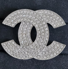 Load image into Gallery viewer, Crystal Brooch